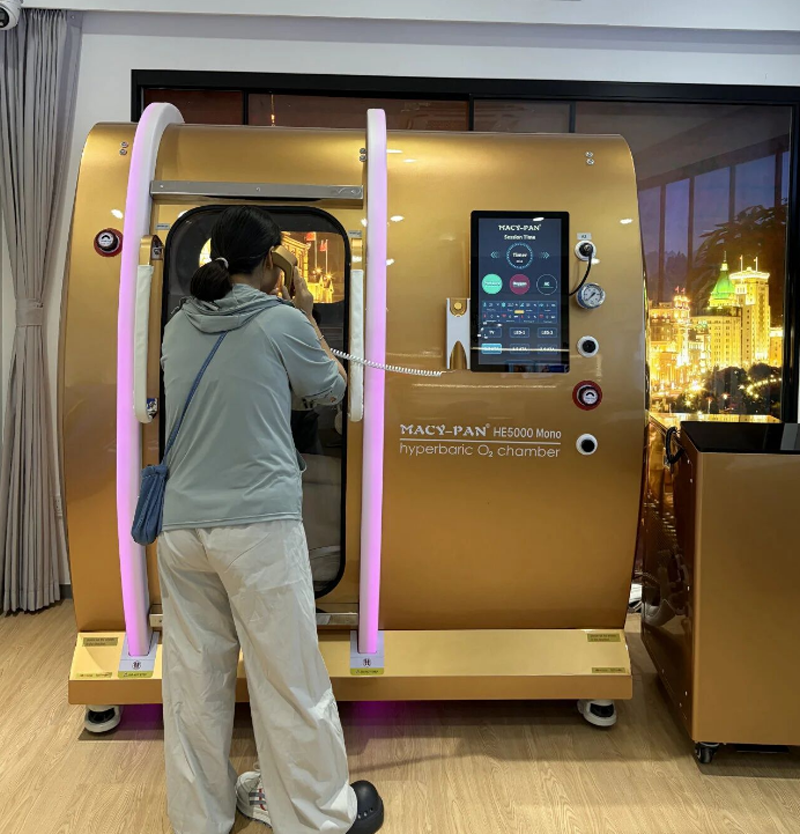氧星壹号家用高压氧舱老年团体验活动